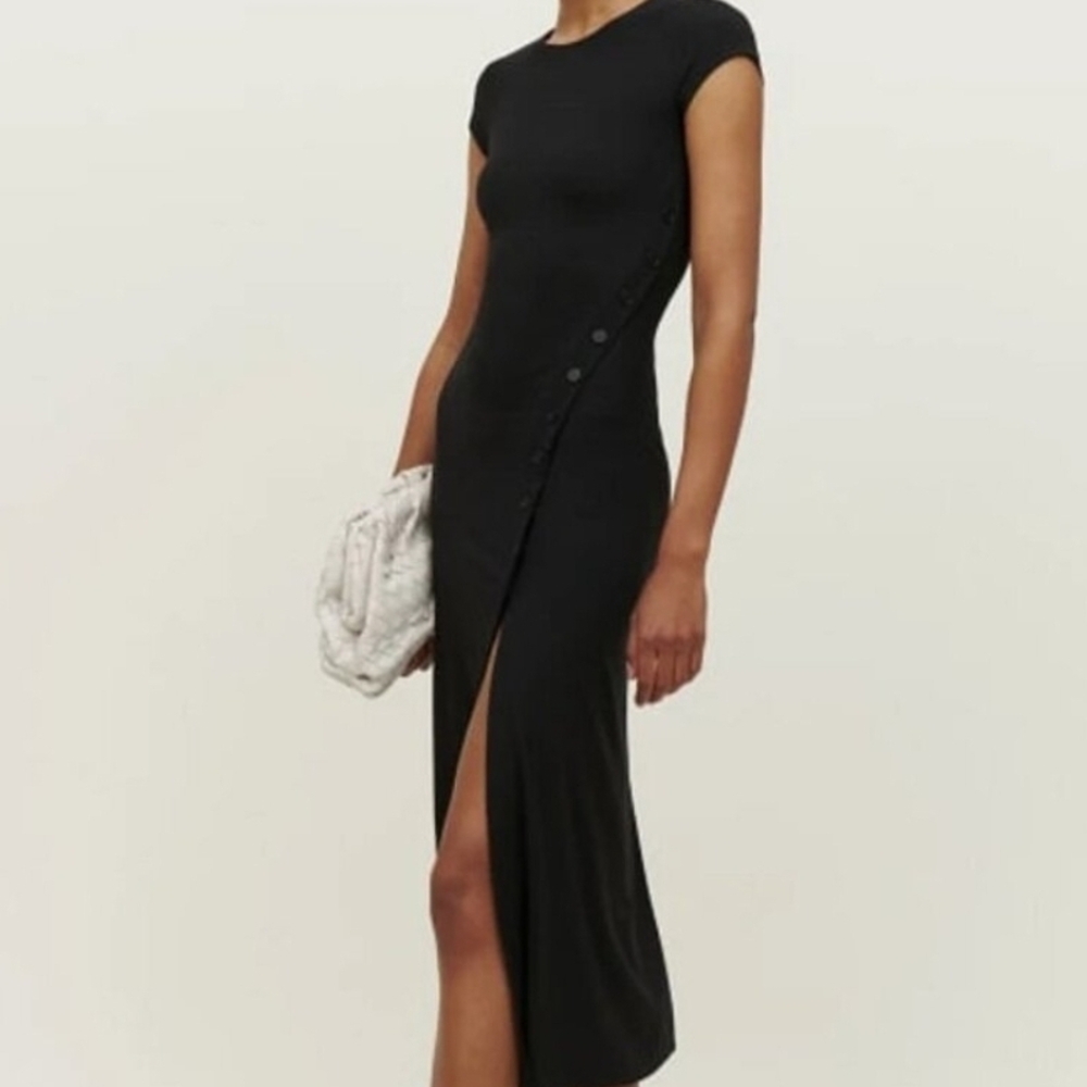 ✨ Reformation Kamila Knit Dress – Black (Size L) ✨